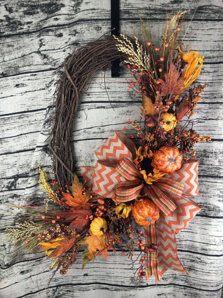 ToughT's tweet photo. Special wreath for sale! Check out my Facebook page at NYCgirlwreath&amp;things https://t.co/gFSPLMaLE1