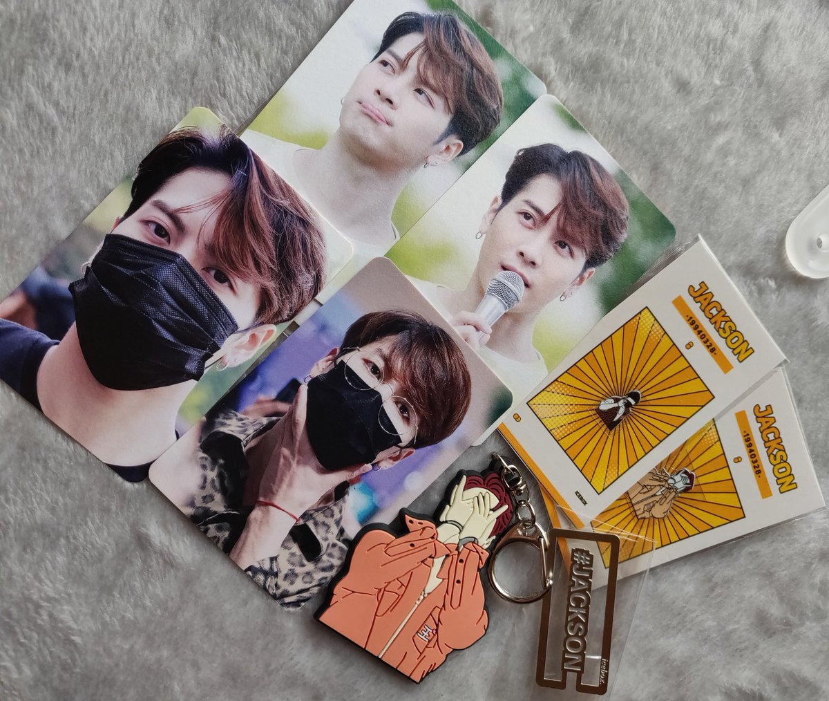 wjepapillon's tweet photo. thank you so much @ICEBOX_23C  for these!!! 💛 everything looks so pretty 💛💛 https://t.co/l4AgaSjtbK