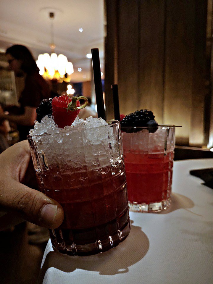 Madrid, un sábado noche.
---
🇬🇧 Madrid, a Saturday night