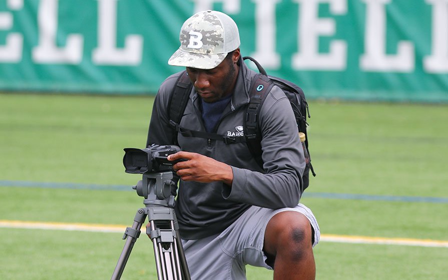 BabsonAthletics's tweet photo. BREAKING: @Temibaj promoted to newly created #Babson Athletics Marketing &amp; New Media Specialist!

Bajulaiye previously served in a two-year position funded through the @NCAADIII Ethnic Minority and Women's Internship Grant Program.

https://t.co/KOIkSLDQHR #GoBabo https://t.co/bk3t2sYu93