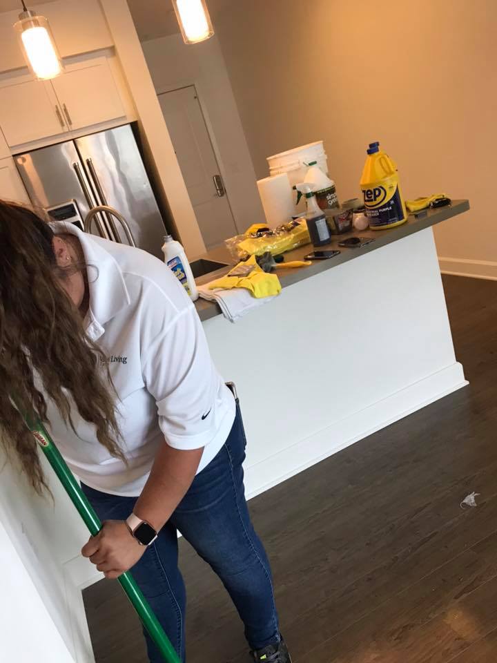 ValetLiving's tweet photo. Making it happen in 5 days, or we pay the rent!! Let us show you how: https://t.co/jYEK4nKoop #WeTurnIn5 #QuickTurns #SettingTheStandard https://t.co/HcE0fiu7mM