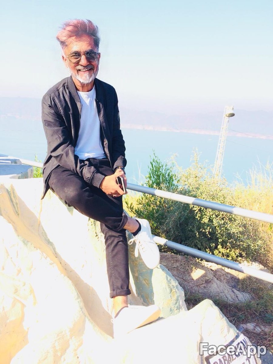 ak_tweetts's tweet photo. Hello future! I’m not a regular Grandpa😂 #FaceAppchalenge 🔥 https://t.co/fOT7XtEtcb