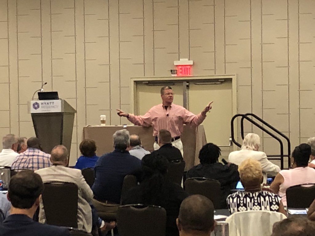 CharlieB_SC's tweet image. Todd Arwood kicks off pre-conference session Best Practices 4 Strategic Planning! @MuniAssnSC @Greenville_SC #strongSCcities #mascam19
