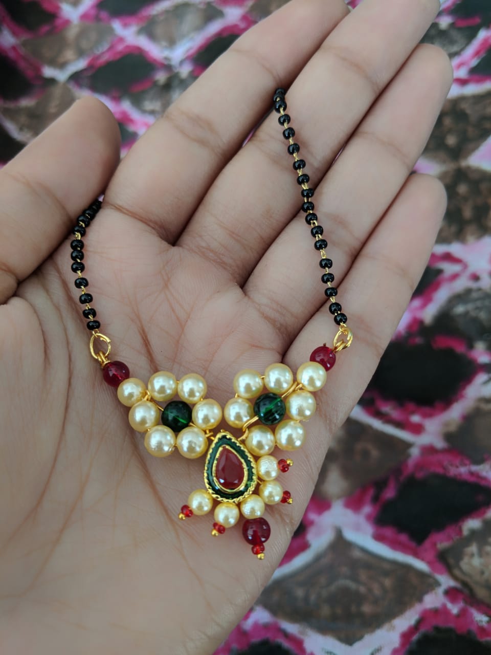 Short mangalsutra designs gold latest 2019 best sale