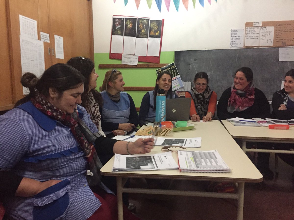 ciiehenderson's tweet photo. ¿Como organizar las propuestas de enseñanza para enriquecer los distintos ámbitos de experiencia? Acompañamiento escuela a docentes del Jardin De Infantes 901 con la capacitadora @monicalopez1711  @VicZorraquin https://t.co/Gf4tVd47IV