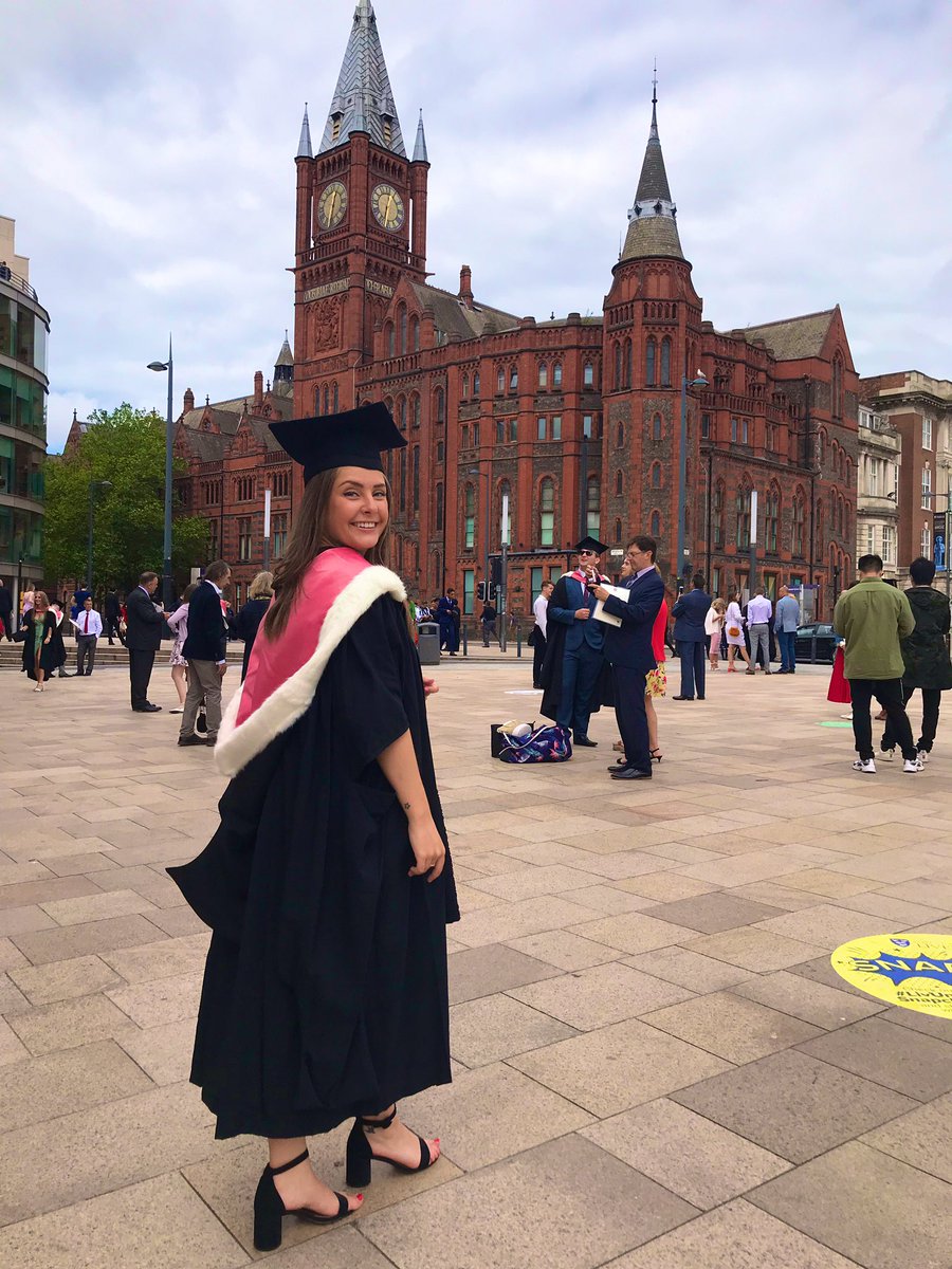 Victoria_Hes's tweet photo. #LivUniGrad https://t.co/bsYMnogCUW
