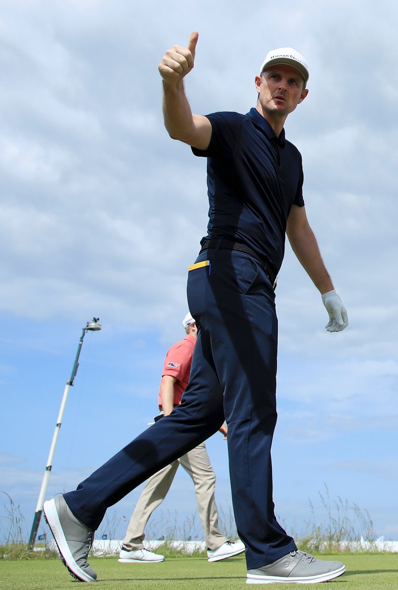 Paleto Continuamente Embrión Jonathan Wall on Twitter: "Photo is from earlier in the week but I noticed Justin  Rose is wearing a pair of @FootJoy prototypes. Nike was his shoe of choice  until this week.