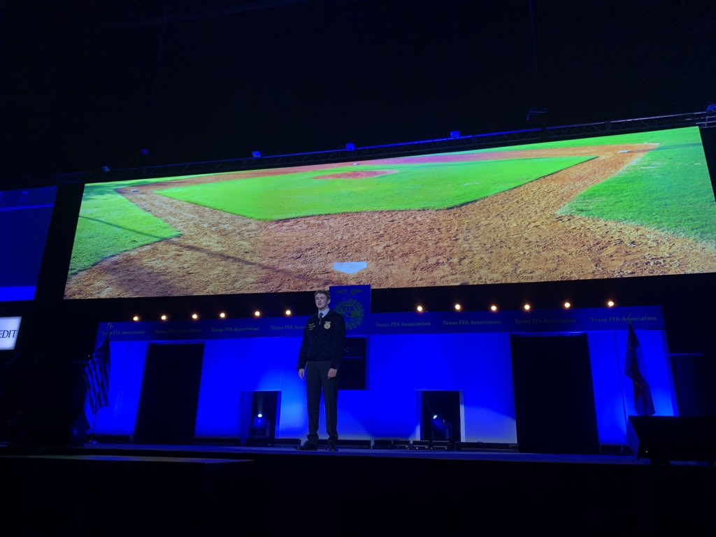 TexasFFA's tweet photo. “You may think you need to wait for opportunity to present itself, but you can’t just sit and wait for that moment. You have to swing.”

Steven Gooch, Retiring Address
#IlluminateFFA #TexasFFA https://t.co/p9YYc05OxV