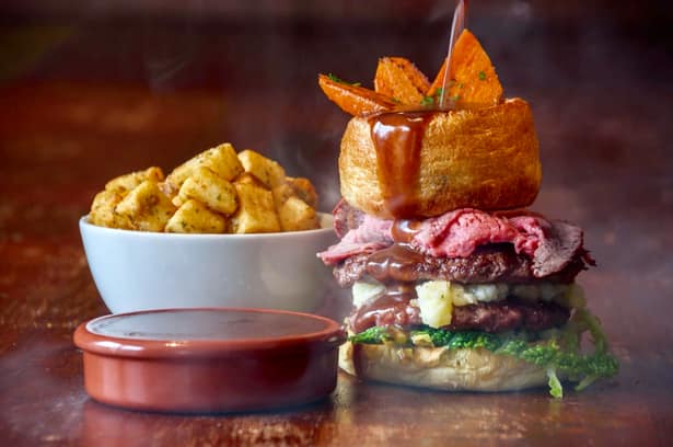 🔥🍔💰 WIN £100 TO SPEND ON BURGERS, WINGS &amp; STEAKS AT <a href="/SolitaNQ/">SolitaNQ</a> (or Didsbury)  🤯😲
1) Tag a friend of more below 
2) Make sure you are following us <a href="/mcrconfidential/">Manchester Confidential</a>
3) Retweet

MULTIPLE ENTRIES ALLOWED ☑️
Competition across multiple platforms. One winner chosen a week today☝