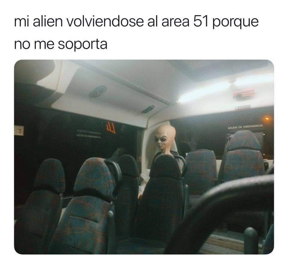 Si_Es_Kanon's tweet photo. Me dijo que nos diéramos un tiempo 😭 #area51 #51area #alien #felizjuevesatodos #geek #gamer #otaku #friki #sieskanon https://t.co/xdlgjK2Df5