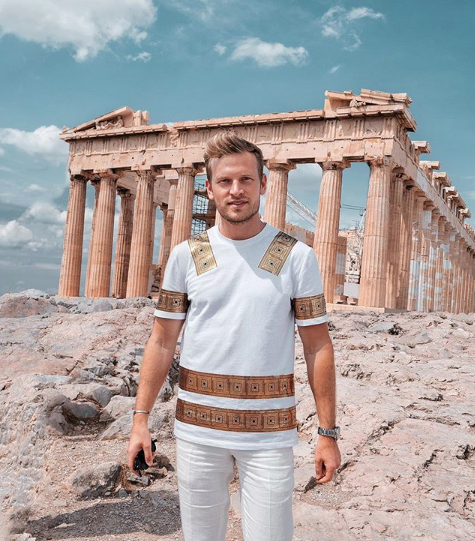 pilotpatrick_'s tweet photo. My #instagram post today from The #akropolis #Athens #versace #versacestyle #luxuryclothing #travelgram #instagrammer #urlaub #reisen #pilot #jetset #meninstyle
#instagood #pilotpatrick #pilot #malemodel
#Mensfashion https://t.co/Wf3q70TYiD