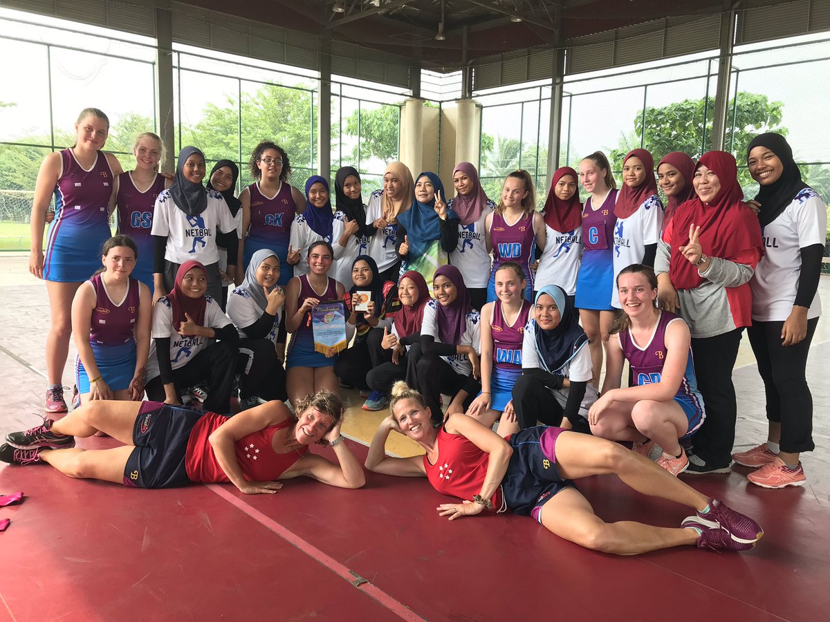SportBHillGirls's tweet image. A fabulous last day of our amazing Sports Tour to Malaysia with a lazy morning by the pool followed by a win and a loss in two competitive Netball games @inspiresport @WDinspiresport @BHillGirls #sweatbox #lobsters #lastday #mocktails #oneteamtigether