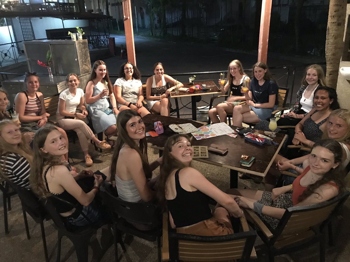 SportBHillGirls's tweet image. A fabulous last day of our amazing Sports Tour to Malaysia with a lazy morning by the pool followed by a win and a loss in two competitive Netball games @inspiresport @WDinspiresport @BHillGirls #sweatbox #lobsters #lastday #mocktails #oneteamtigether
