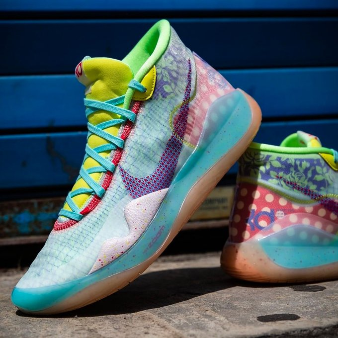 Nicesupreme's tweet photo. Releasing at 10am ET / 7am PT.
Nike KD 12 EYBL.
https://t.co/ex25MbGyym                                       
https://t.co/13w3rYwZBW https://t.co/gpKV2imb7a