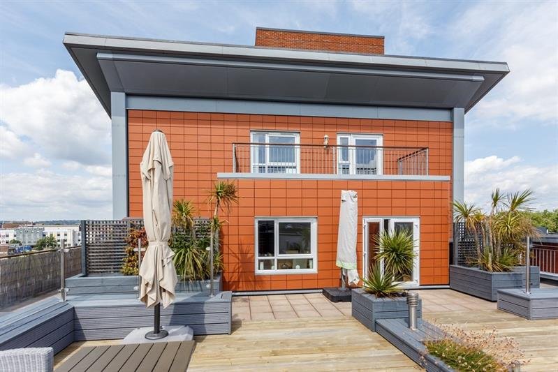 QuayLiving's tweet photo. 🚨 #FORSALE 🚨

A stunning penthouse apartment in the ever popular Poole Quarter. With an extensive terrace, giving nearly 360 degree #views 😍😍

Contact us now to arrange your viewing and avoid disappointment - 01202 683444 📞

https://t.co/N6pYy0SEKJ https://t.co/KJTX7hJ7YG