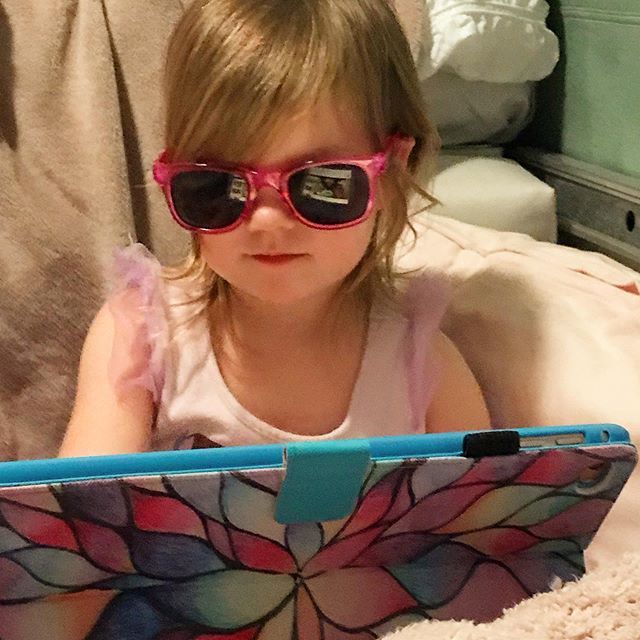 MakingLifeReal's tweet image. I wear my sunglasses at night! 🎶 🎵 .
So we got some really cool new glasses and apparently she had to wear them while watching the iPad and at night, okey dokey babe, whatever floats your boat! 😂💜😊
.
.
.
#moongazing #sunglassesatnight #solomum #t… ift.tt/32wj7r7