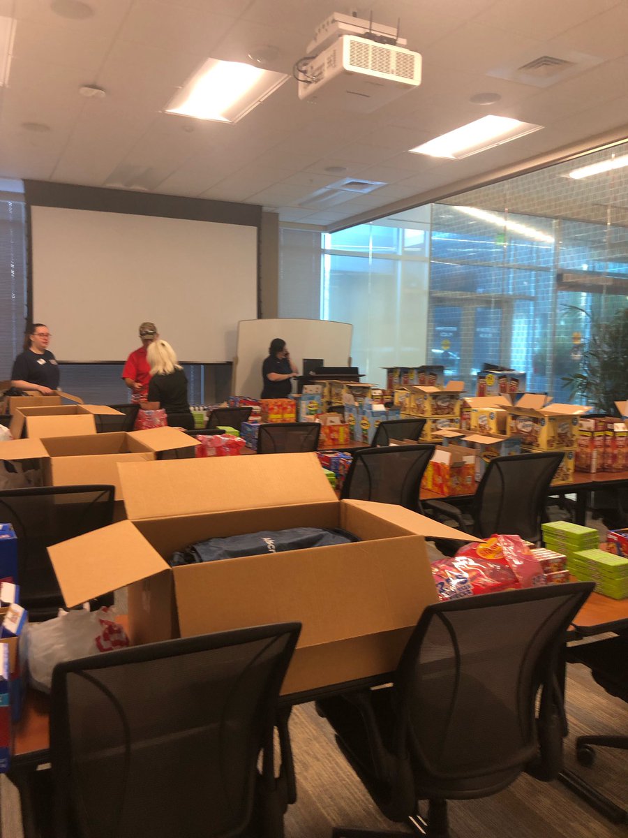 FoodBankCENC's tweet photo. Happy Global Impact Day from Allscripts! Everyday is a great day to fight hunger. Here’s some of our employees working hard to give back🌎🤜🏻 #AllscriptsTakeover #globalimpactday #allscripts #NoOneGoesHungry https://t.co/HG98PWmSZT