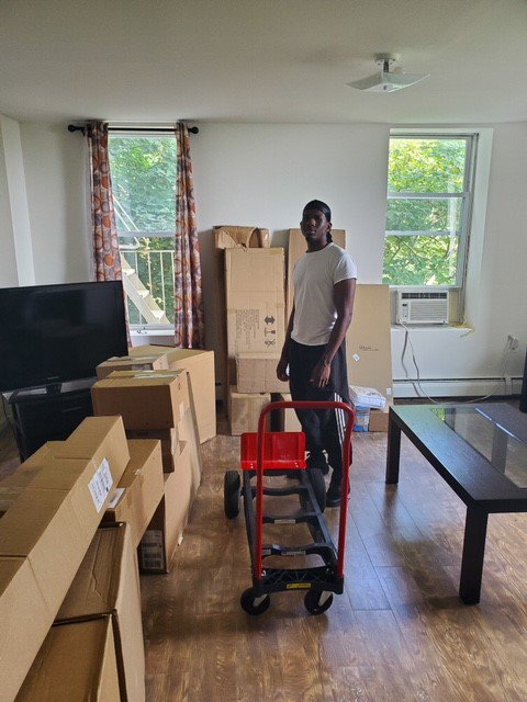 TheNYFoundling's tweet image. Eric, who was in foster care at The Foundling, just moved into his very first apartment! Our partner, @Hearts_to_Homes donated brand new furniture and household items to make his transition easier. Thank you Hearts to Homes and Foundling staff for supporting Eric!
