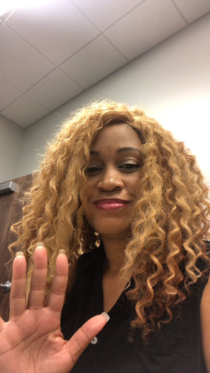 Everyone Can Code and Swift Playgrounds Training.  Tech Reese is here!  Got my iPad and keyboard! #MPSMovingForward #DegaSupa #CougarPawsTv #TeamNixon1 #MzCRST #MyASU #EDNIXONE