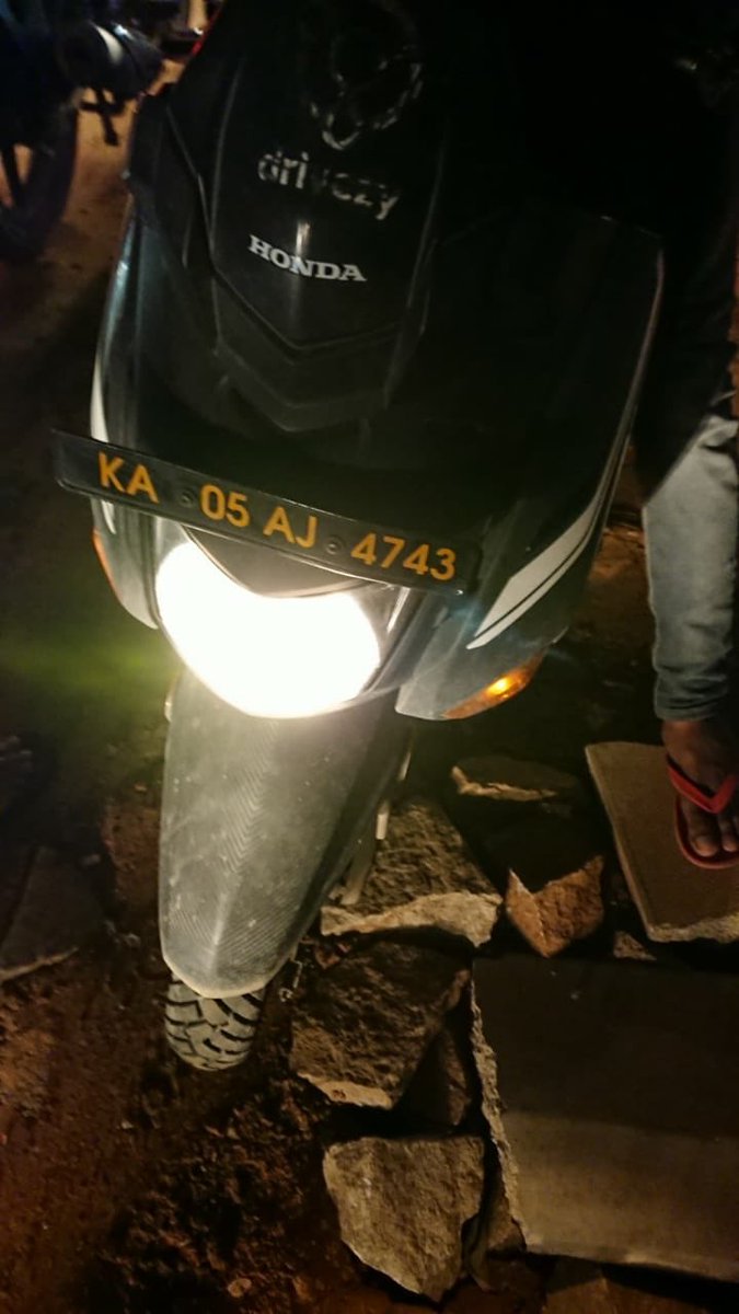 BjTraffic's tweet photo. @swiggy_in @hsrltrafficps @blrcitytraffic #BellandurBeat-Delivery staff riding on footpath near Motherhood https://t.co/9xfDlveB88 anything being done at @SwiggyCares end?We’ve been promised many times that your staff will be sensitised and trained,but rules are broken. https://t.co/gn6nFR5zH4