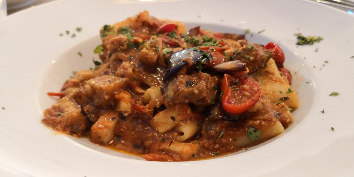 viaggilink's tweet photo. #pastapescespada #pasta #pescespada #pastapescespadaepomodorini #ciboitaliano #food #italianfood #fish #foodporn #cooking #primipiatti #easy #fattoincasa #cibo #piatto #finocchietto #foodhub #kitchen #primidipesce #bimbymania #fuoriapranzo #pomodorini #olive #rossopomodoro https://t.co/AGjQW26CNC