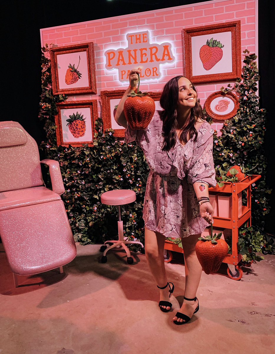 Best time last night at #29rooms with <a href="/panerabread/">Panera Bread</a>!! Keeping it fresh with this 🍓 tattoo cuz panera keeps it super fresh with their seasonal ingredients. #ad bit.ly/30AXGmO