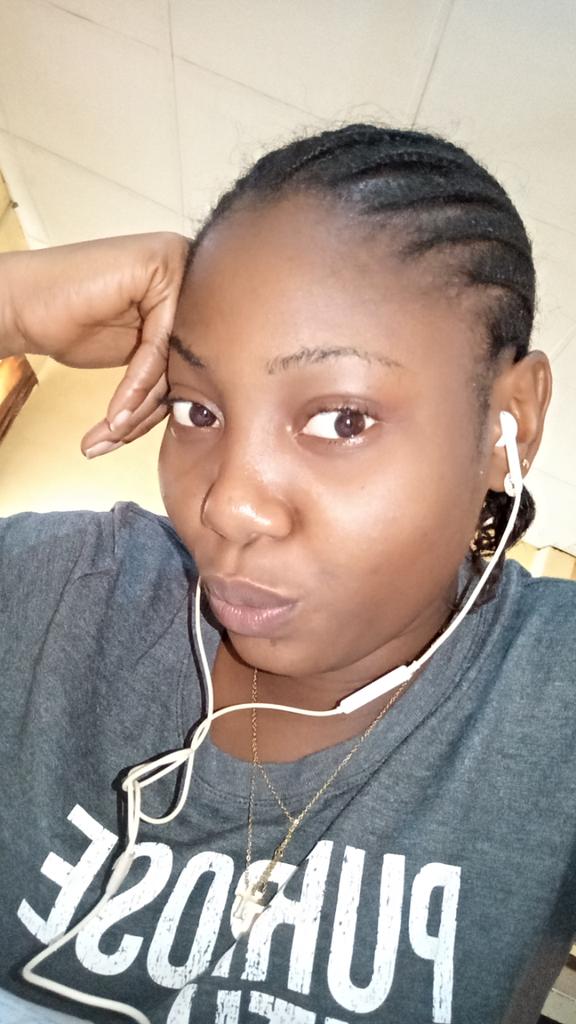 justybeeh's tweet photo. Fine Girl ππ#letsthrowitback https://t.co/rONedHyak6