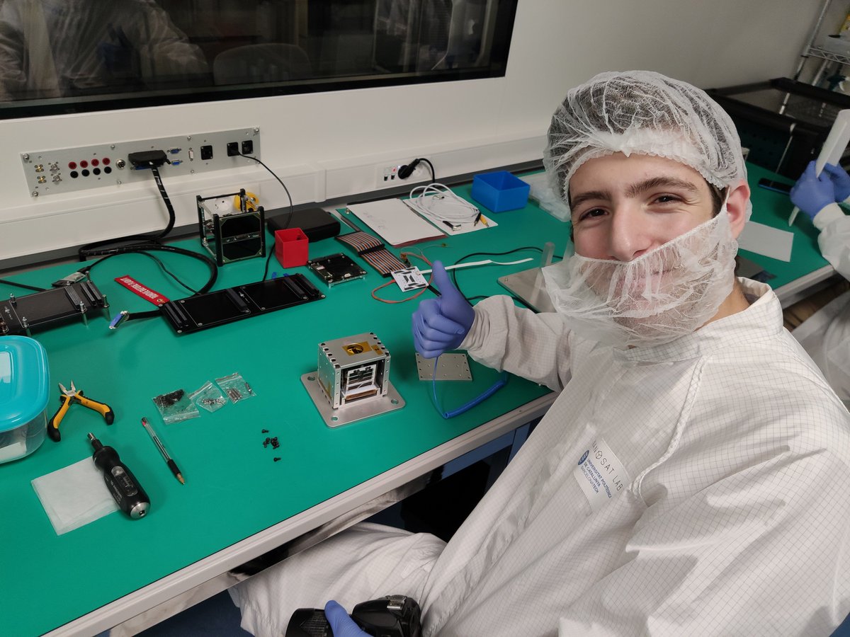 nanosatlabupc's tweet photo. Today we welcome to our lab Julian Fernandez (@EA4HCD) from @FossaSys performing vibration tests to the #PocketQube #FossaSat 
@nanosatlab @la_UPC
#iot #satellite #pocketqube #cubesat #nanosatlab #cleanroom #upc https://t.co/j4hEpqrQvU