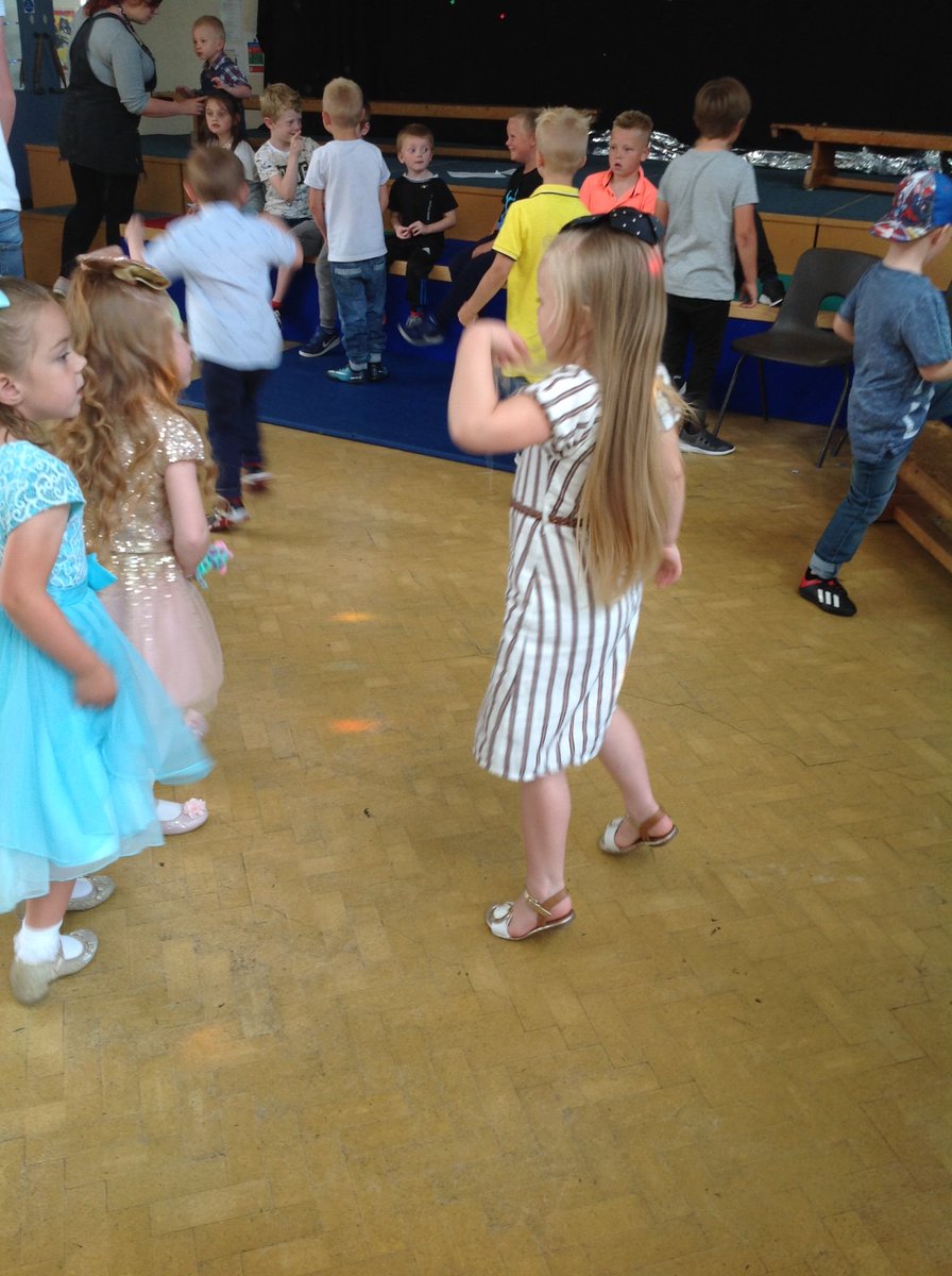 Miss Griffiths tweet media