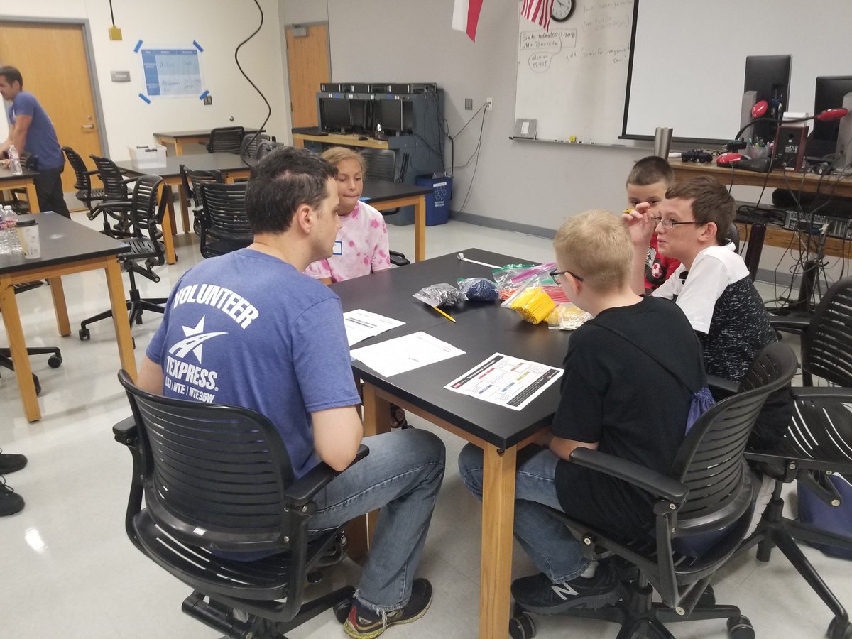 Bridge building is underway!   #nrmsproud <a href="/BISDAdvAcad/">BISD Adv Academics</a> #stempcamp <a href="/NRMSFalcons/">NRichlandFalcons</a>
