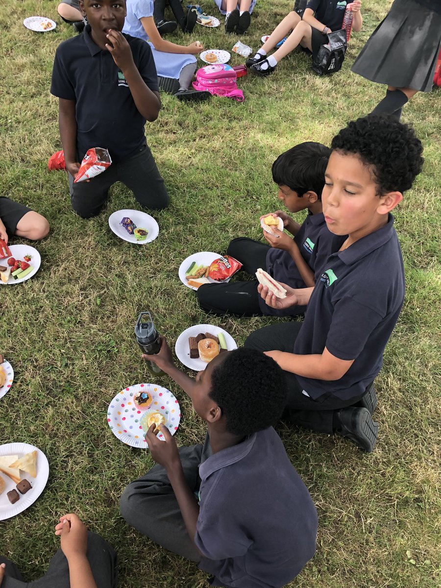 MissRobertsLMS's tweet photo. So much fun to be had at our Picnic in the Park yesterday! 🧺 https://t.co/SG0C8hlf26