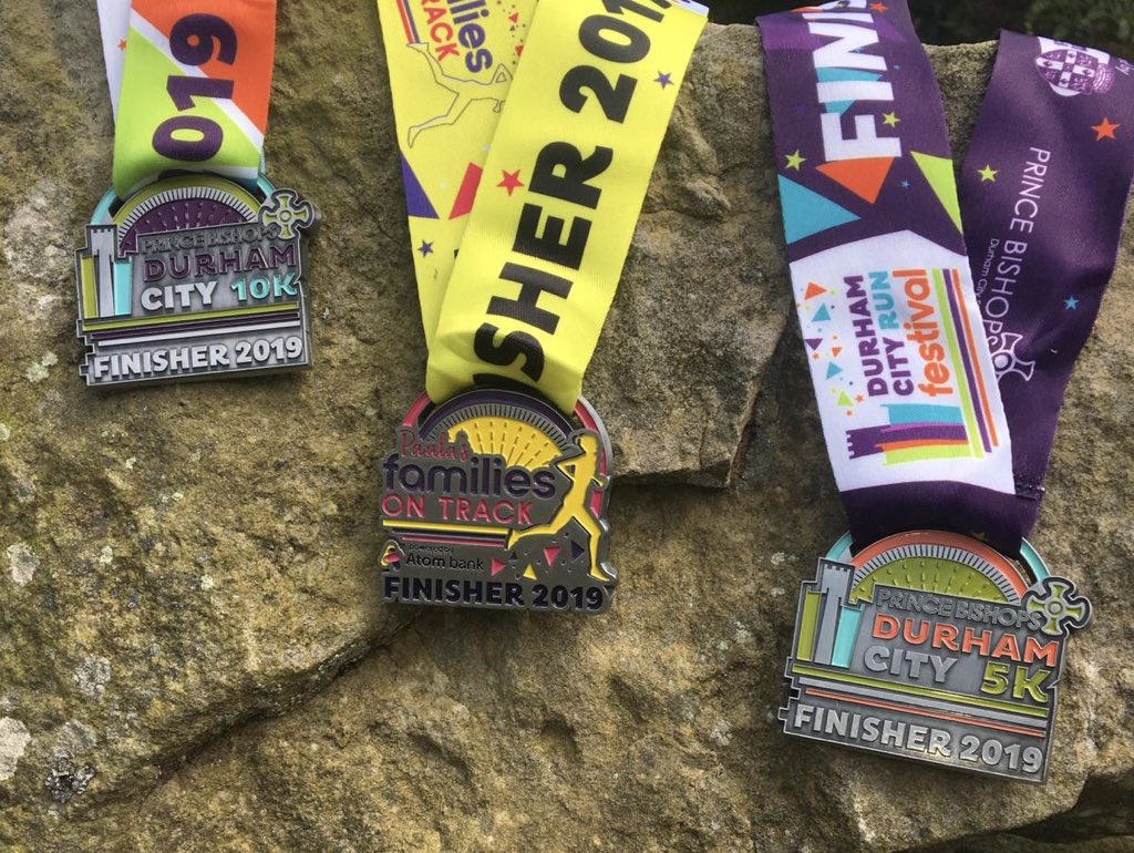 🏅MEDAL REVEAL 🏅 MEDAL REVEAL 🏅
With only one week to go here are the medals for the #DurhamCityRunFestival 😍
You can still get your hands on these as entries are still open until MIDNIGHT on SUNDAY 21st July 
@PrinceBishops @bigpinkdressgnr @paulajradcliffe @the401challenge