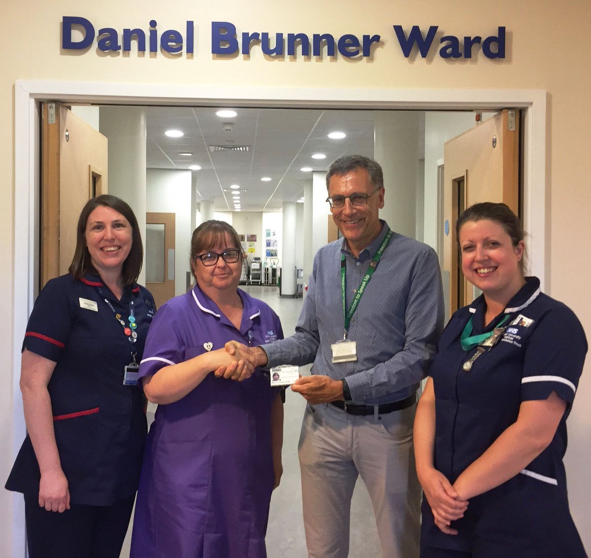 OUHospitals's tweet image. Some fantastic examples of how we're #livingthevalues at the NOC today - from glowing patient feedback to qualifications to awards, our staff are shining examples of what we do. Thank you for all that you do!