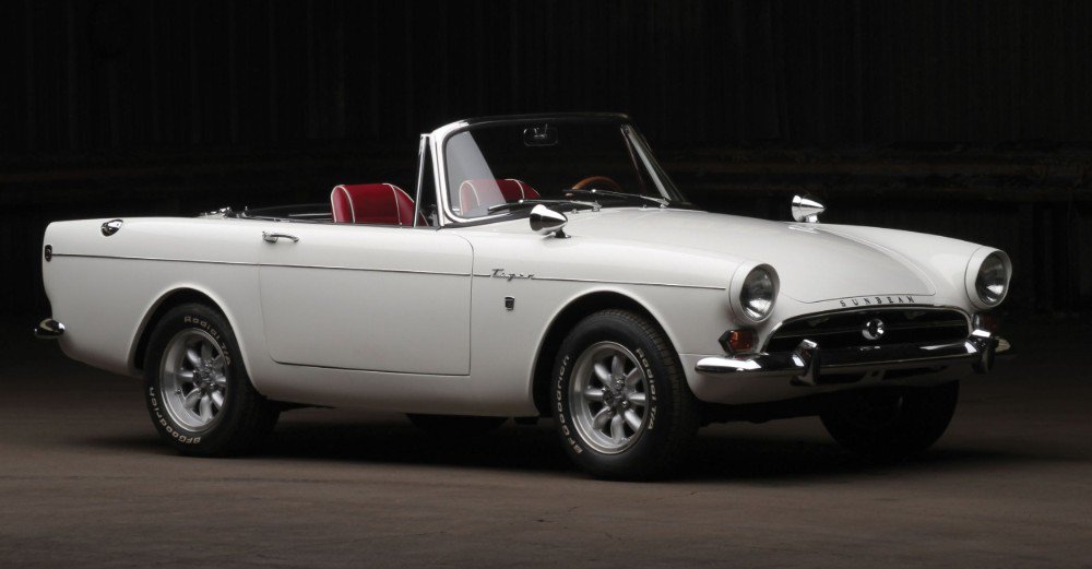 Sunbeam Tiger
#1960sClassicCars #1960sCars #ClassicCars #BritishCars #BritishClassicCars #Cars #Automotive #SportsCars #BritishSportsCars
carsmotorbikes.com/2018/11/sunbea…