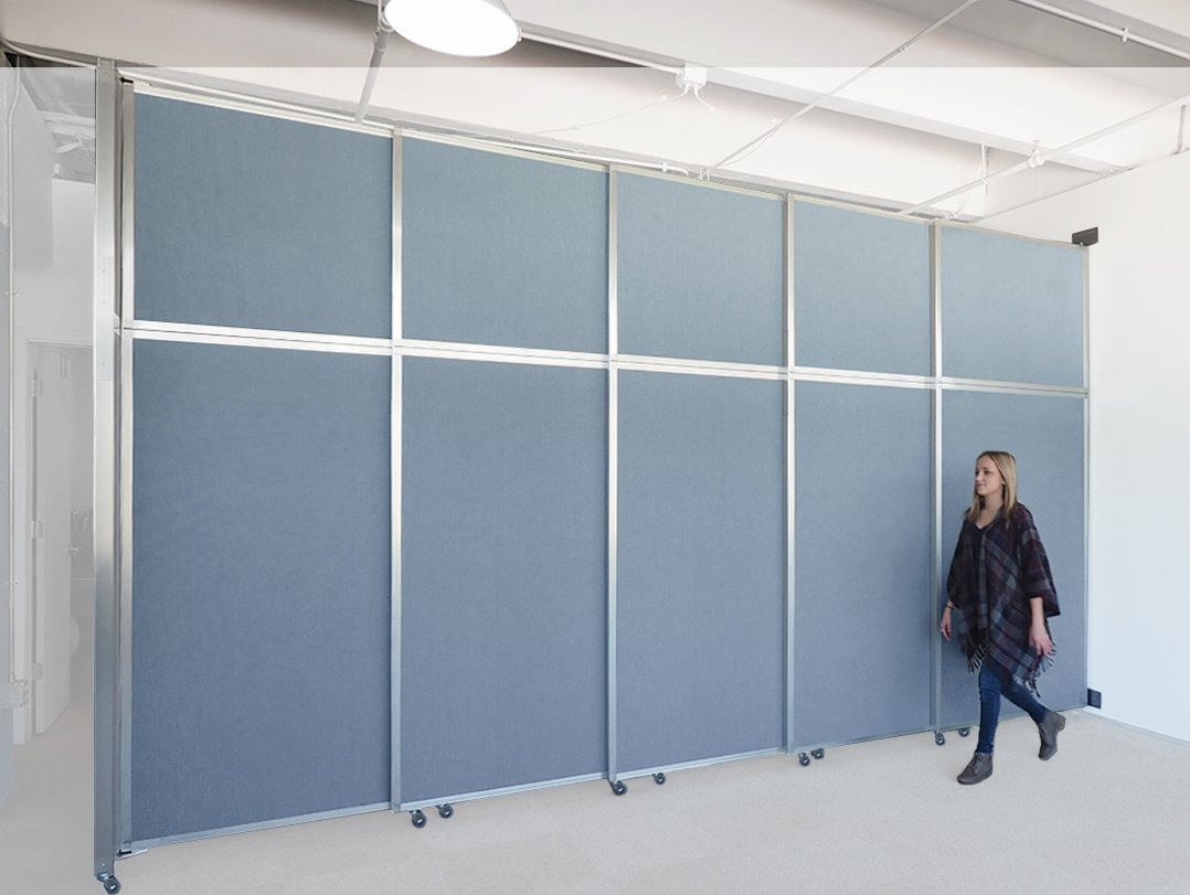 VersareProducts's tweet photo. Fold it or slide it. The Operable Wall does both (and is also 12 feet high π±). #roomdivider #portablepartition https://t.co/IHmcHmuUXw https://t.co/j5zKmZ6aqf