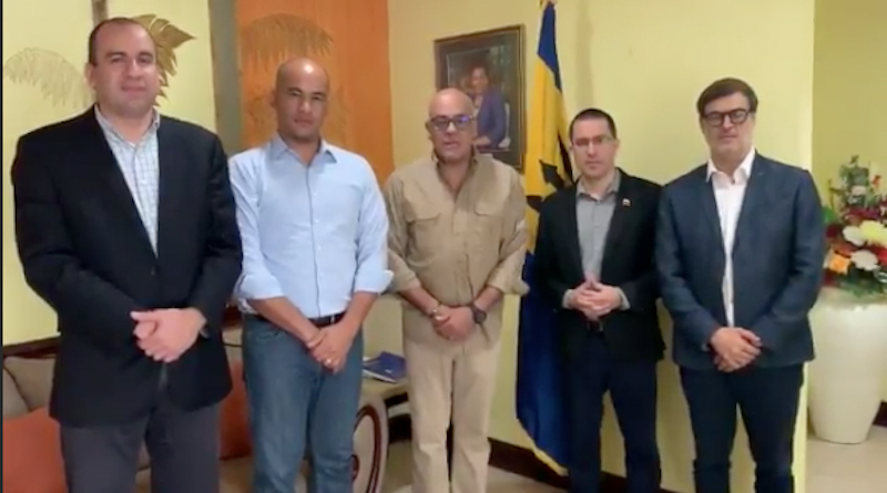 juliucs's tweet photo. Logrando una vez mas alcanzar los objetivos para construir  una #PatriaDePazYDialogo para el futuro del pais y mejor calidad solo en revolucion @NicolasMaduro @hugbelpsuv @Marianariberas @infocentropais https://t.co/BJeih51Kmf