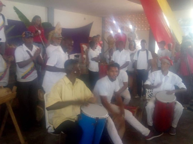 #AHORA | ¡Vivan nuestros pueblos afrodescendientes! Al ritmo del tambor se lleva a cabo el 1er Congreso Bolivariano de los Pueblos Afrodescendientes desde la <a href="/uptbal_oficial/">UPTBAL</a>, Mcpio. Brión, Edo. #Miranda. @psuvaristobulo #PatriaDePazYDiálogo <a href="/NicolasMaduro/">Nicolás Maduro</a> <a href="/HectoRodriguez/">Héctor Rodríguez C.</a>