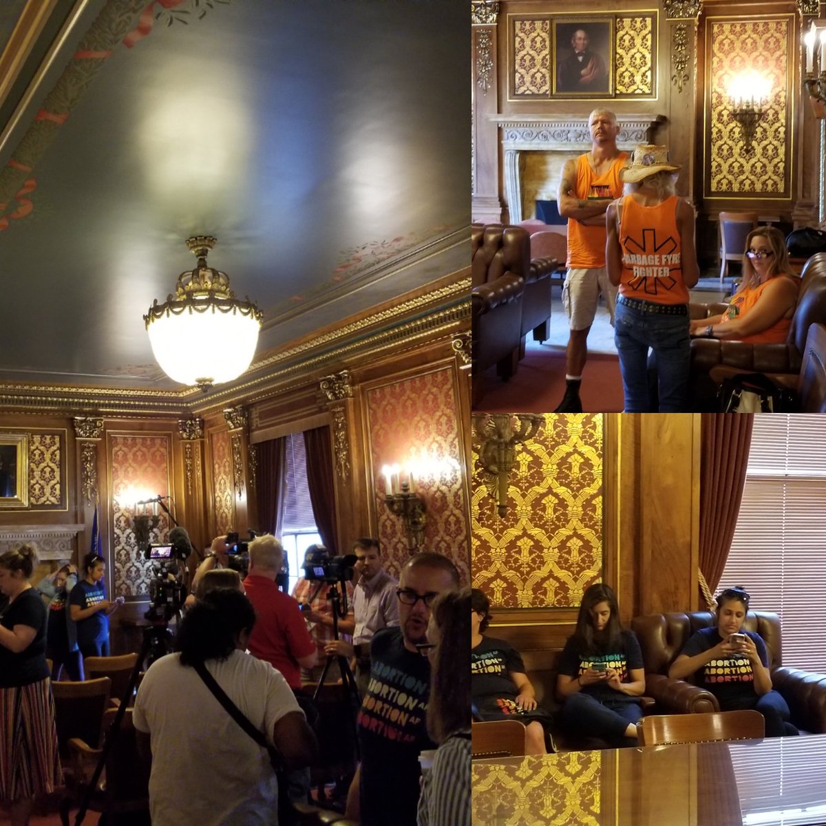 phdefenders's tweet photo. Getting ready for a press conference called by @AbortionFront @AccessForce to express concerns over Operation Save America &amp; their extremist agenda brought to the People of Wisconsin. #GarbageFyreFest @lizzwinstead @lkgibson01 @HeathenAnother @dadrad4 @sayjhoward https://t.co/AJE7ooJOtA