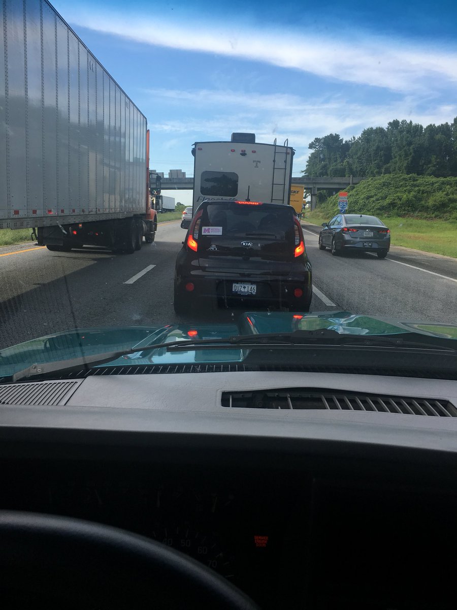 BigRobLB60's tweet photo. @RamLover69 @terri12_ Shut down interstate, was 45 minutes late to class🙄🙄🙄 https://t.co/UCKzXnTIG8