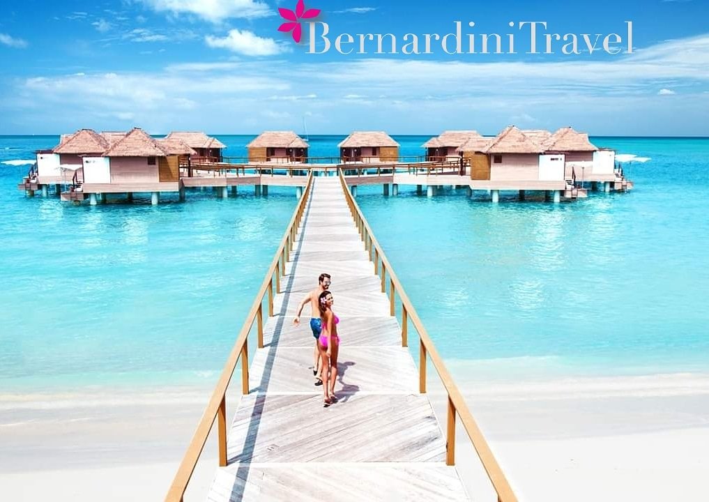 #romance 💕.
📍#SandalsSouthCoast #SwimUptoSandals #LuxuryIncluded
🖥 bernardinitravel.com 
🌴
sandals.com/?referral=1015…
🌐 #bernardinitravel  #beach #Caribbean #DestinationWedding #Honeymoon #beachwedding #Jamaica #scubadiving #SandalsRestorts
#TheButlerDidIt #DiveAtBeaches