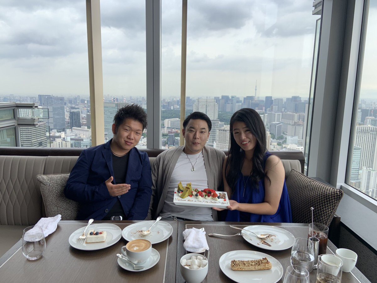 1126Yoti's tweet photo. The Ritz-Carlton TokyoMidtown🏨🗼
tawa-zu 

♯高級
♯景色綺麗
♯Tokyotower
♯スカイツリー
♯コンペ勝利
♯イベント盛りだくさん
♯仲間募集 https://t.co/jNQnMBbmGK
