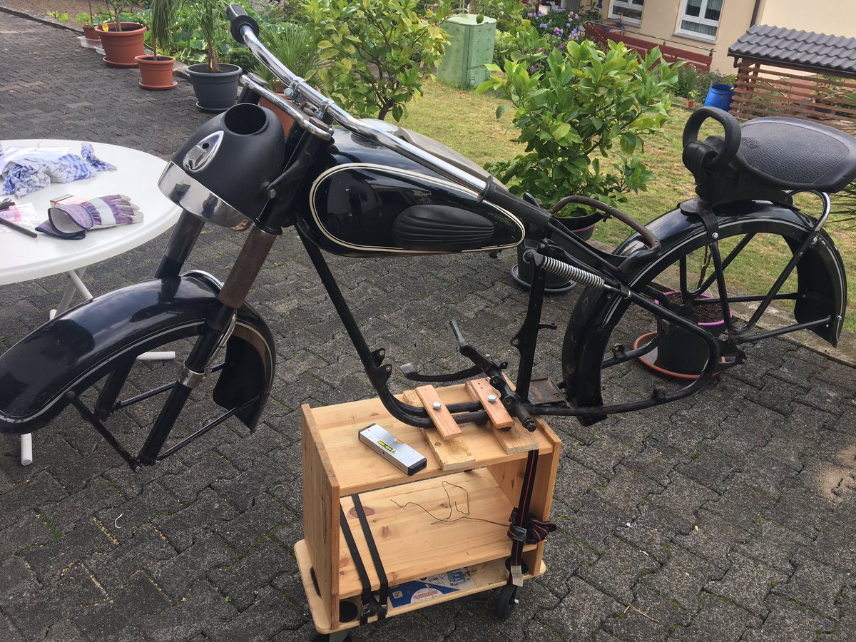 kakabimbo's tweet image. Step #4. Projekt #Dürkopp #MD150Sport.  Heute diverse Blechteile drangefrickelt und Felge zentriert.