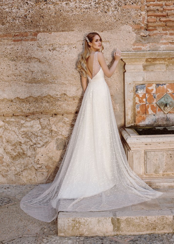 NOVIAS Select tweet media