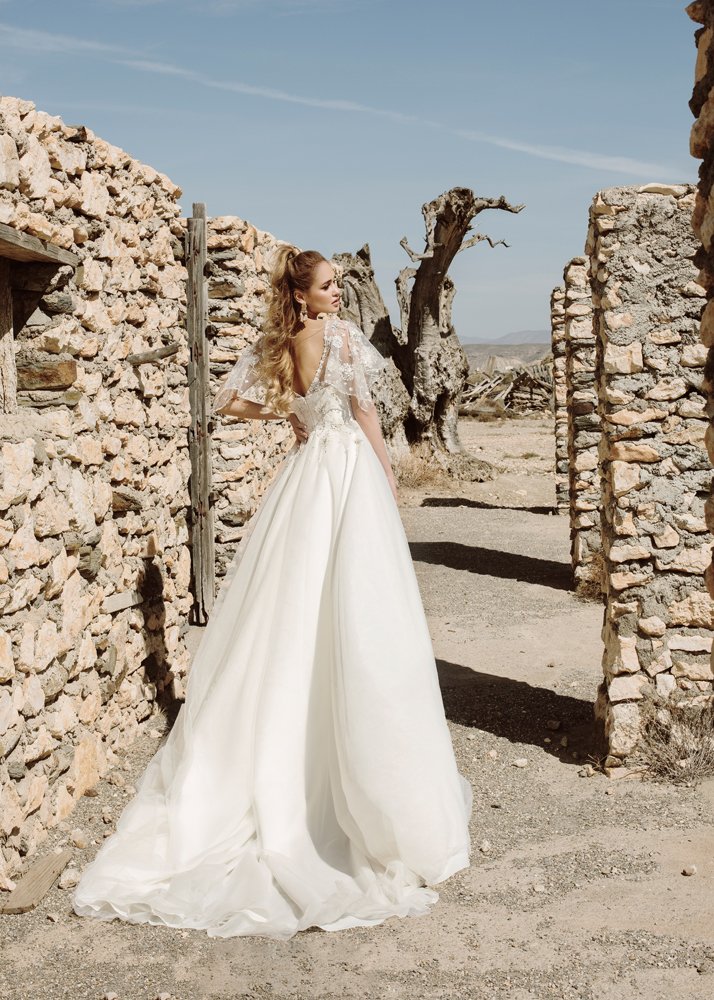 NOVIAS Select tweet media
