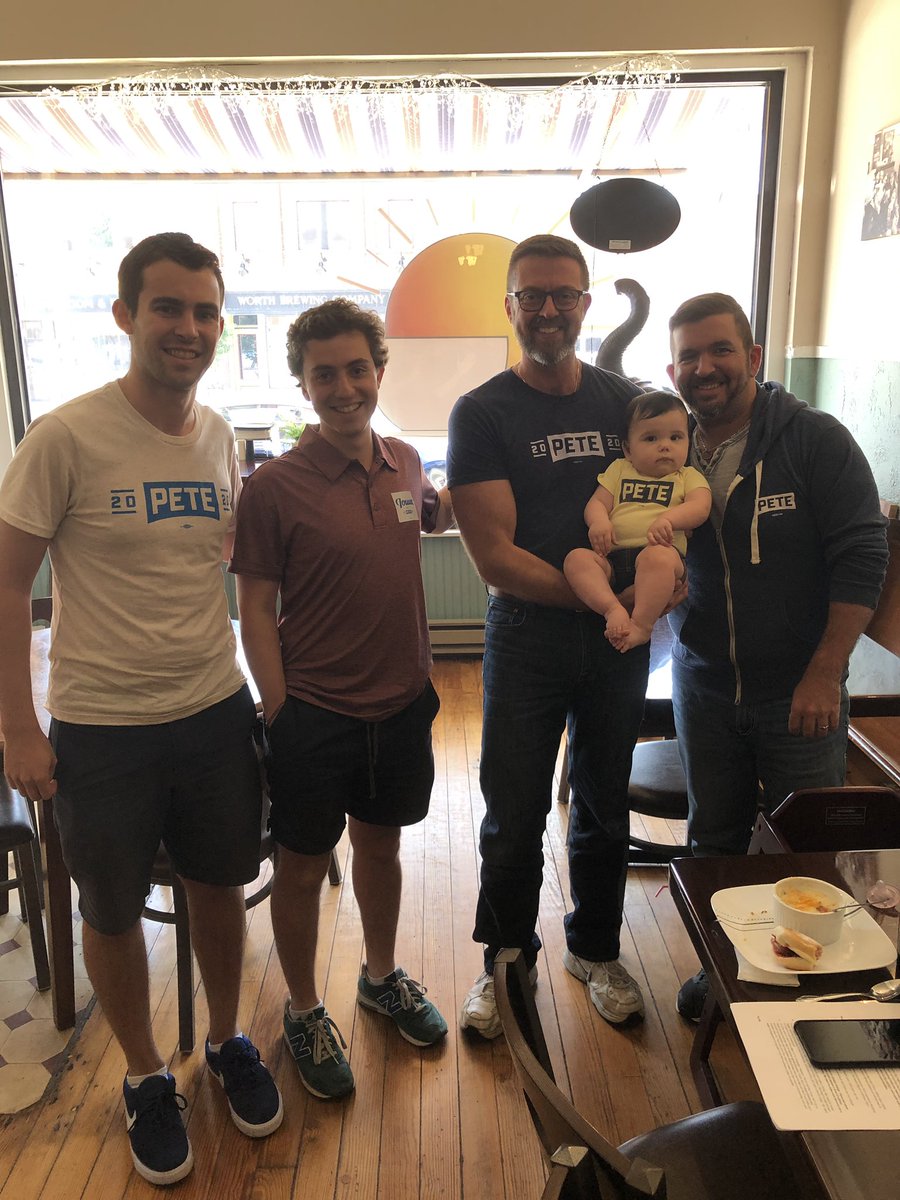 JamieNemzer's tweet photo. They start ‘em young in Northwood! #IAforPete https://t.co/MnaTHYgFdF
