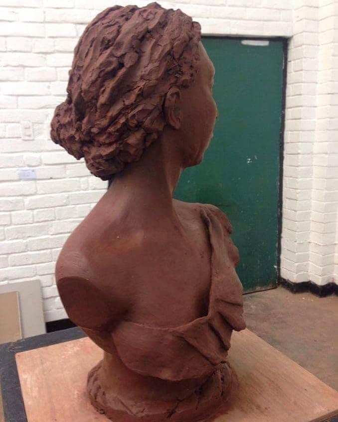 <a href="/EsTuArteUCE/">EsTuArte</a> #SabíasQué las obras de Jessica Tasinchana de <a href="/lacentralec/">Universidad Central del Ecuador</a> juega con las sensaciones y emociones, transmitiendo su brillo innato.
#AunClicDeConocerlo
#RecetaParaManipular 
#JornadasComunicaciónFacso
#EsTuArte
@MarcelMerizalde