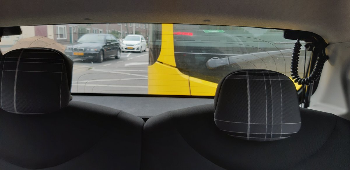 DhrWindSter's tweet photo. @bus12utrecht is dit normaal om mensen zo te kleven ? Niet 1 keer, maar 2. 2 minuten geleden in Zuilen https://t.co/tjwS3DbAKV