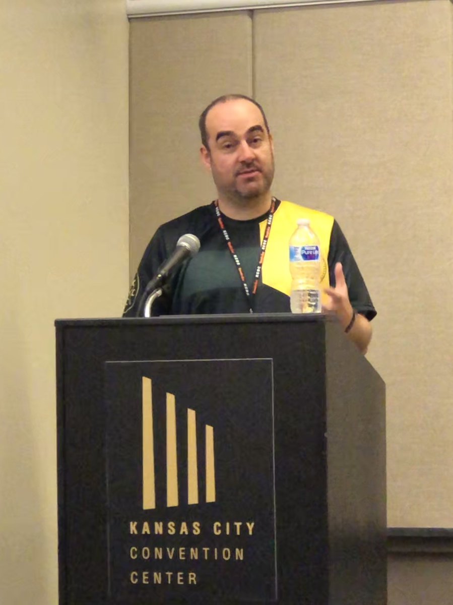 ferventcoder's tweet image. Gary (@gep13) presenting on Cake Build @kc_dc #kcdc #kcdc2019