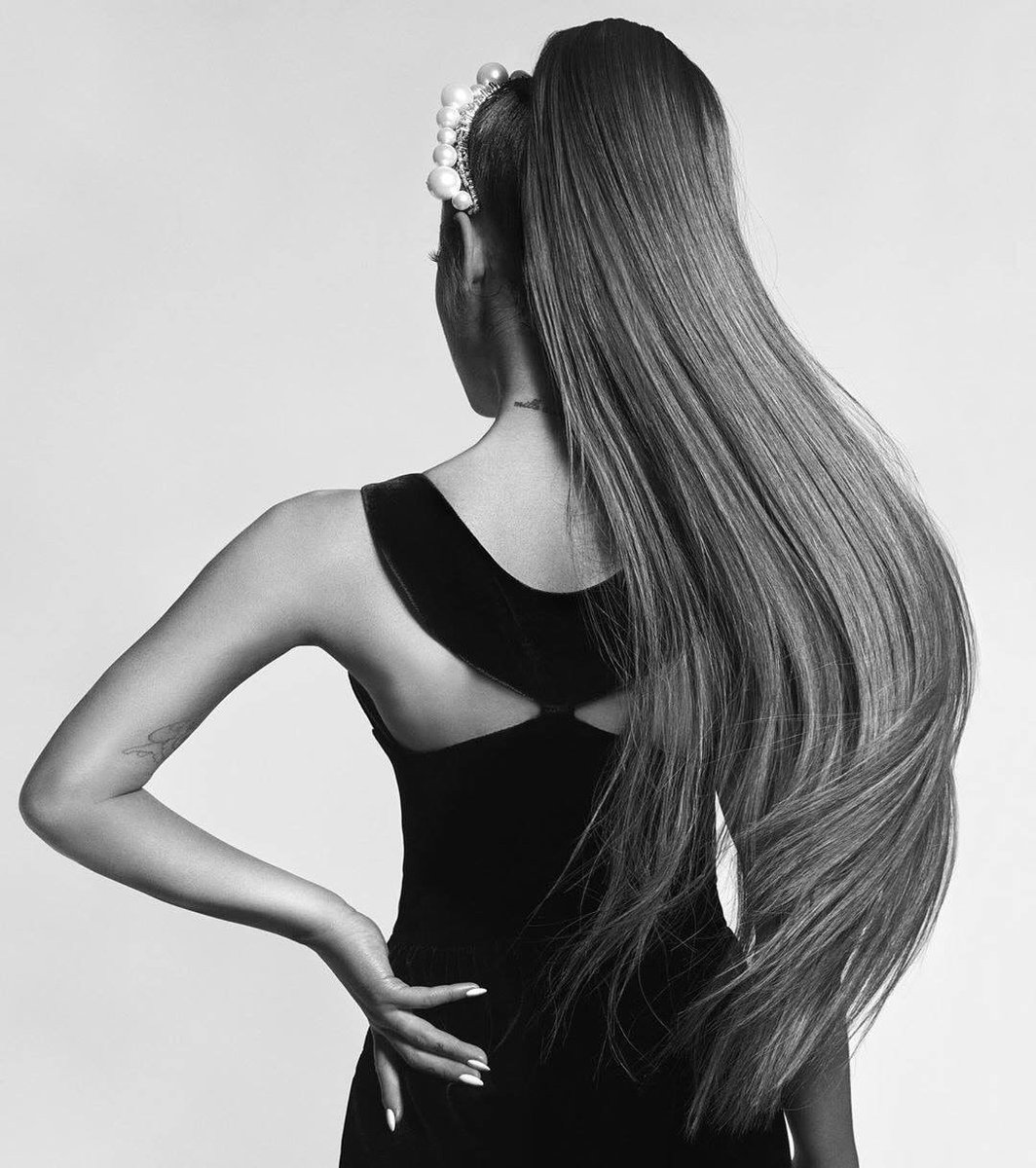 PowerAriGrande tweet picture