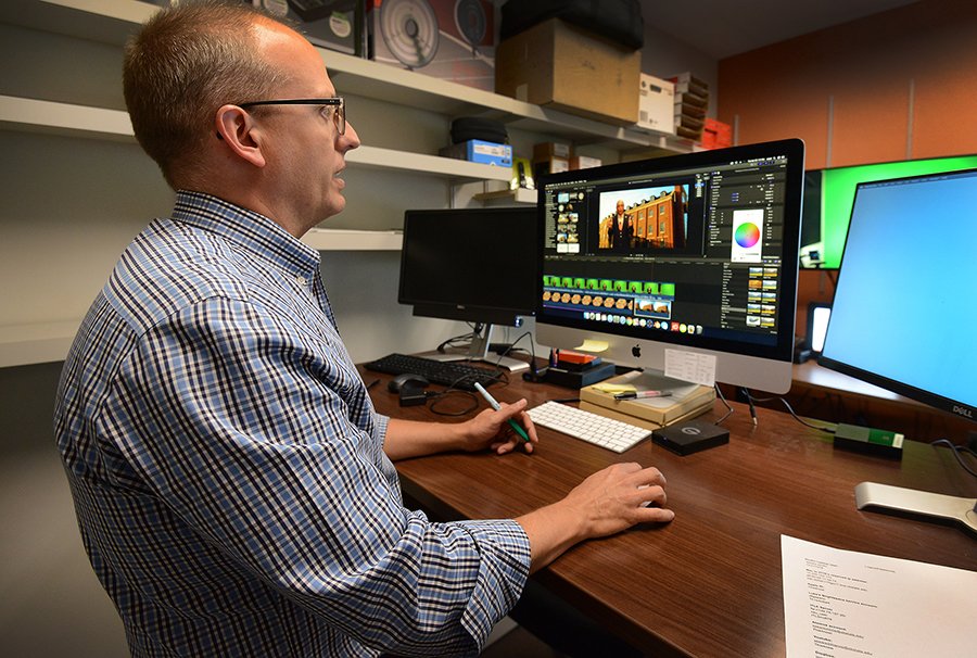 SpearsBusiness's tweet photo. Are you looking into getting your degree online?

Over the course of 3️⃣ decades, @spearsdistance has expanded and helped develop 8️⃣degree programs at the #SpearsBusiness.

Learn more about the Greenwood Center ➡️ https://t.co/z9IwaAVKTg https://t.co/vPCPQNuhL2